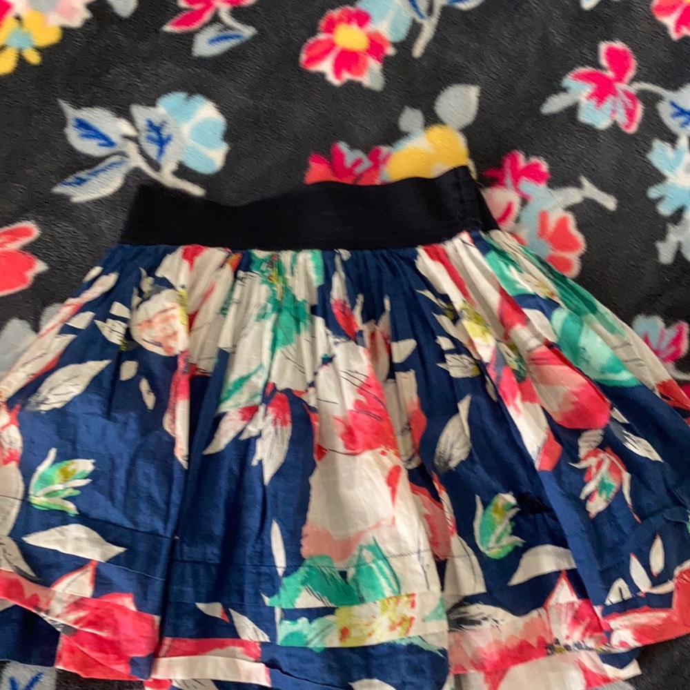 Floral print skirt 🤩